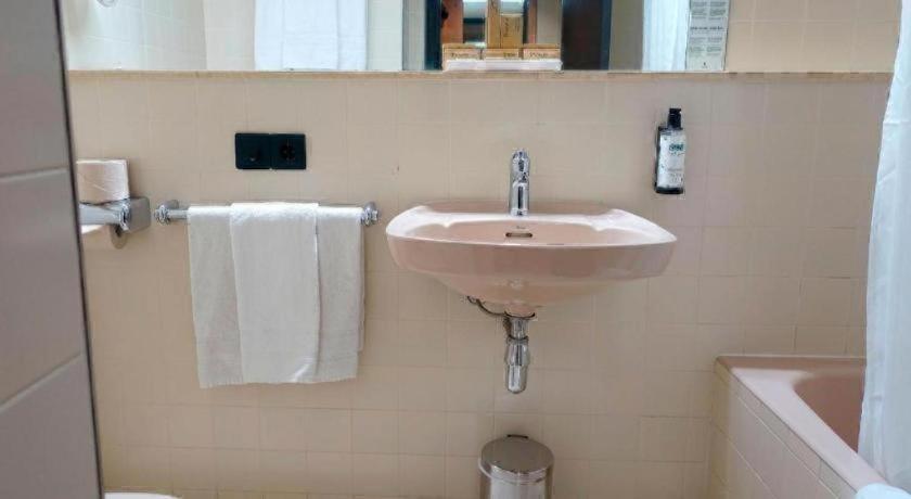 Hotel Comtes D Urgell Андора ла Веля Екстериор снимка